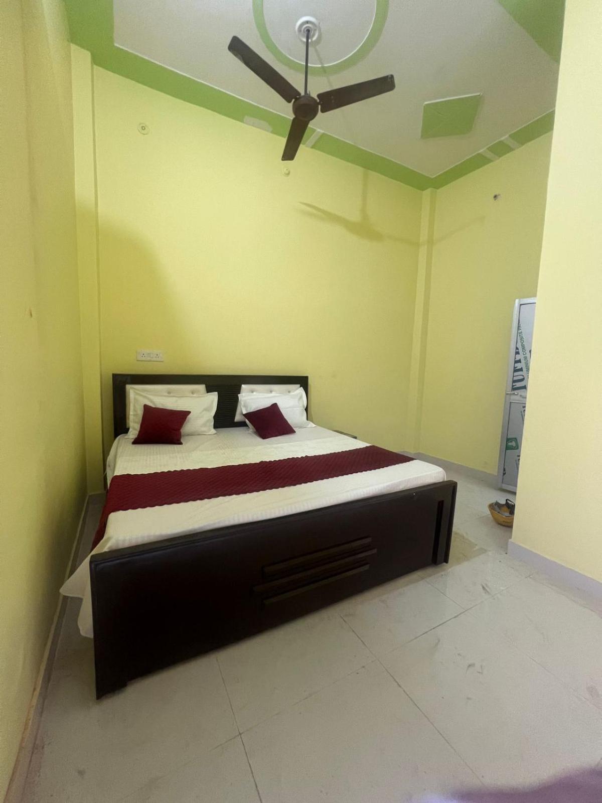 Hotel Vijay Palace Ayodhya Extérieur photo